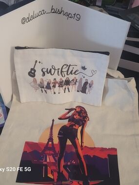 Singer Tote Bag And Makeup Bag Bundle